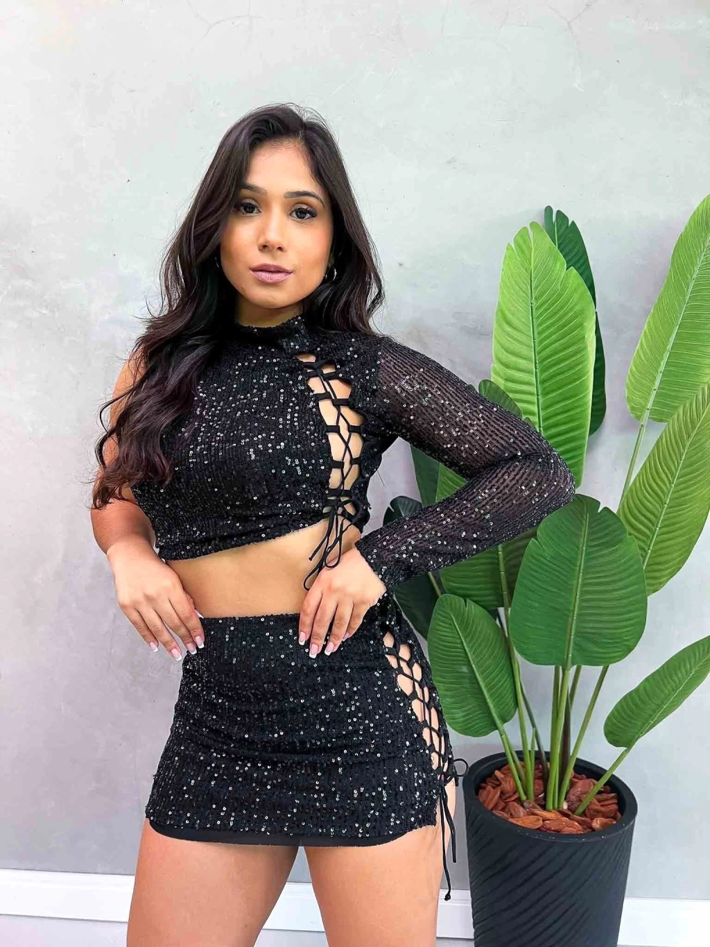 Conjunto Paetê Preto Vazado Lateral
