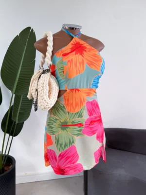 Macaquinho Floral Fundo Verde Claro