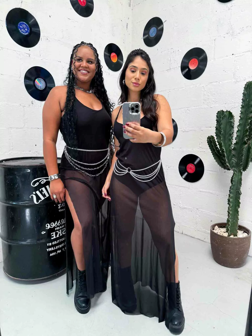 Vestido Longo de Tule com Body Embutido