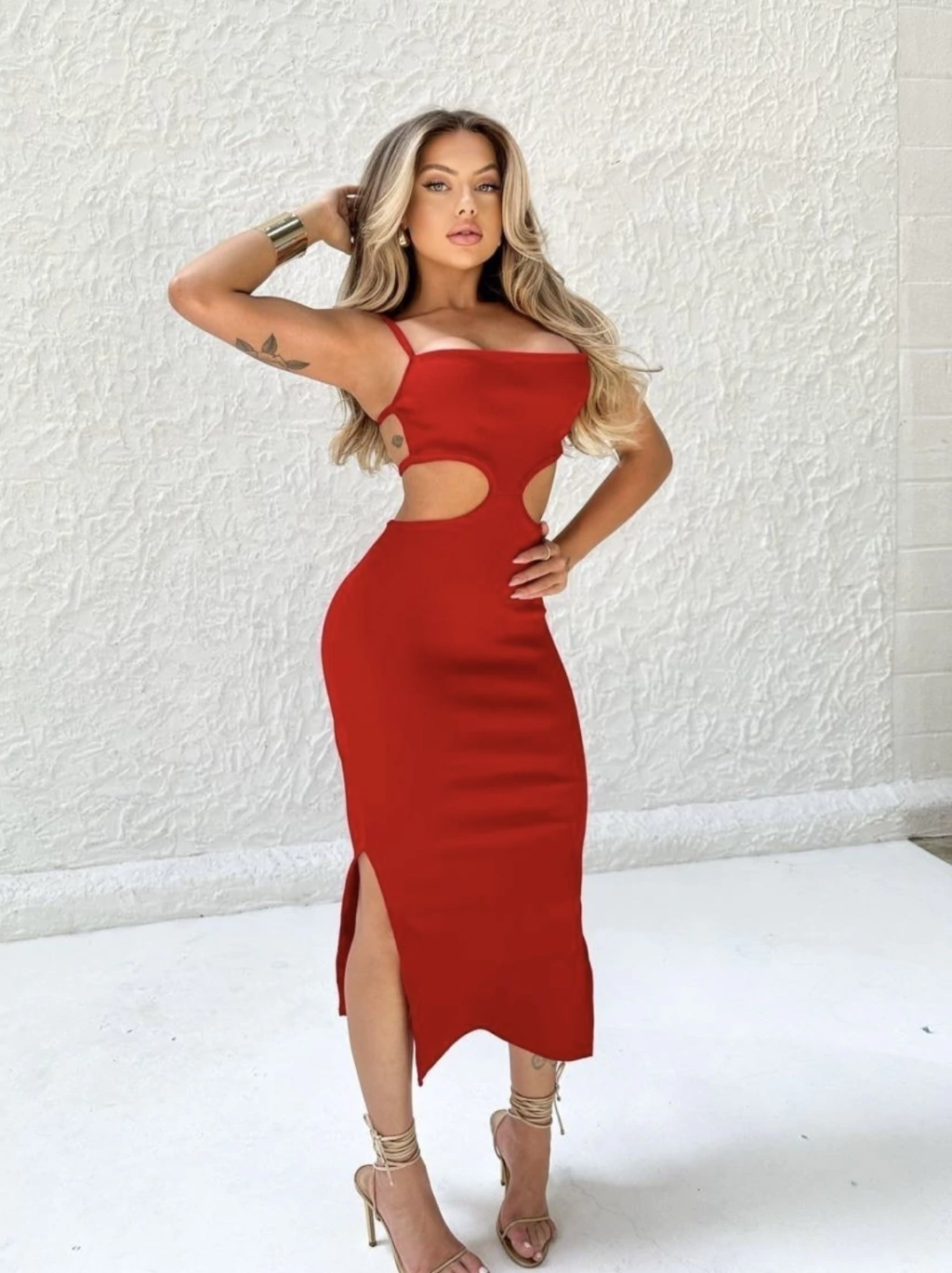 Vestido Midi Canelado com Recorte