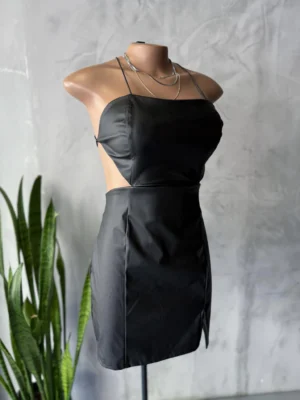 Vestido Tubinho Frente Unica Corino