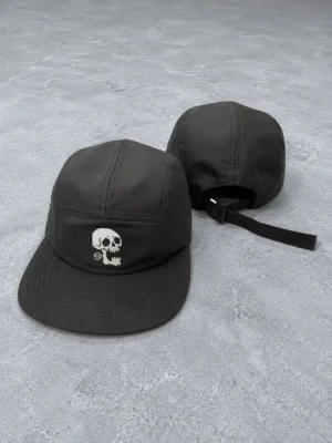 Boné Five Panel Caveira