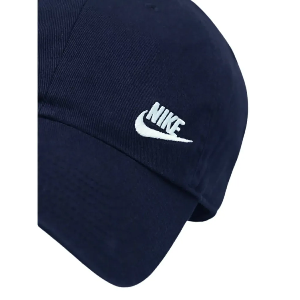 Bone Nike Logo no Canto