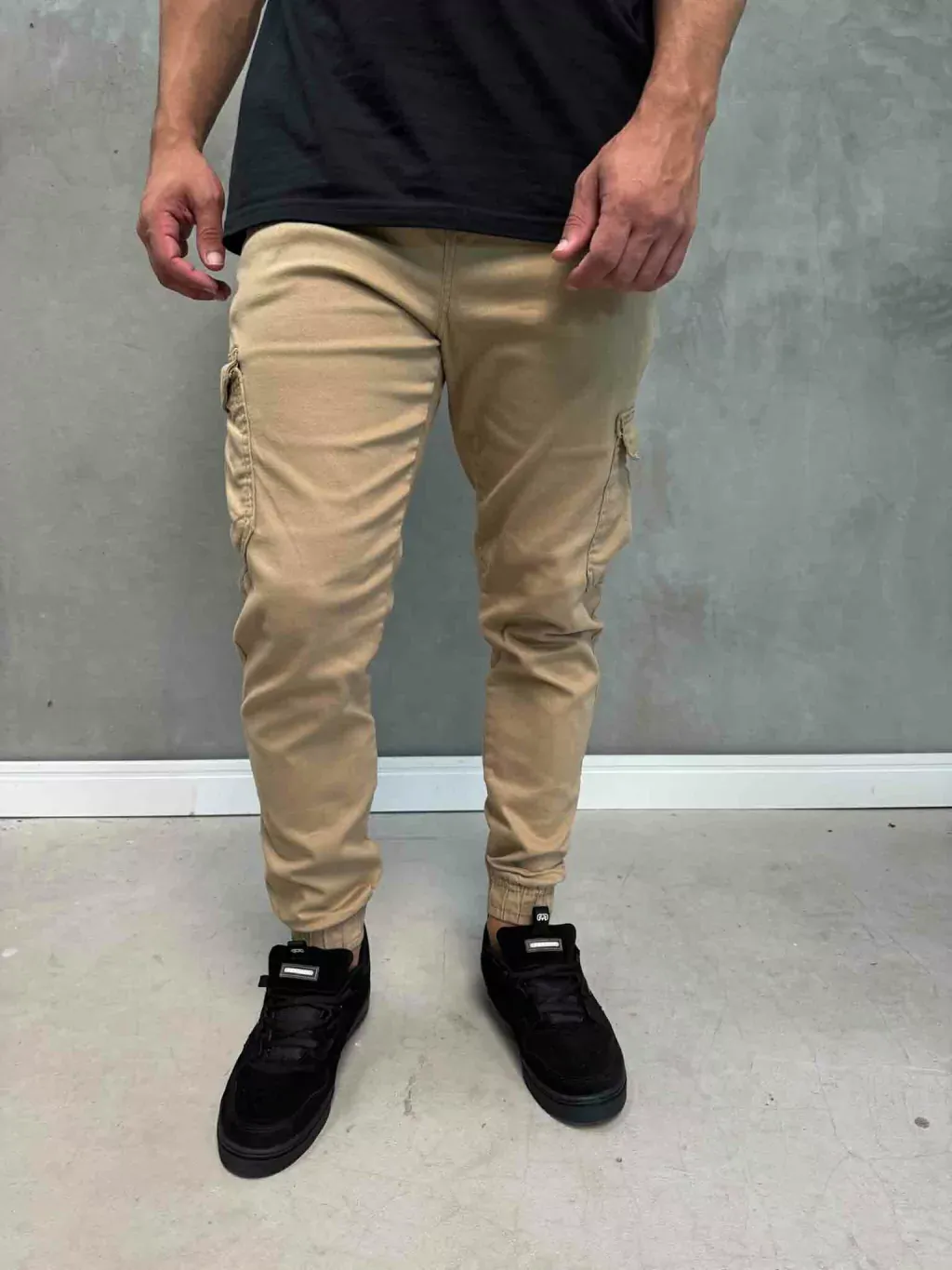 Calça Jogger Cargo Lisa - Imagem 2