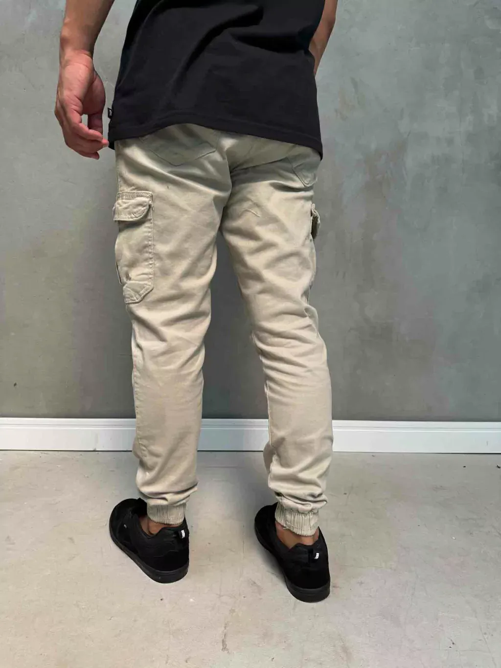 Calça Jogger Cargo Lisa - Imagem 14