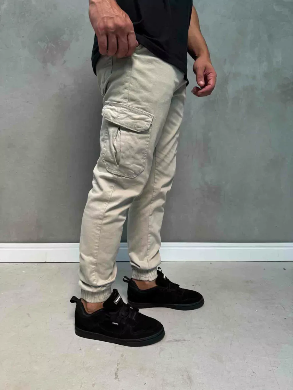 Calça Jogger Cargo Lisa - Imagem 12
