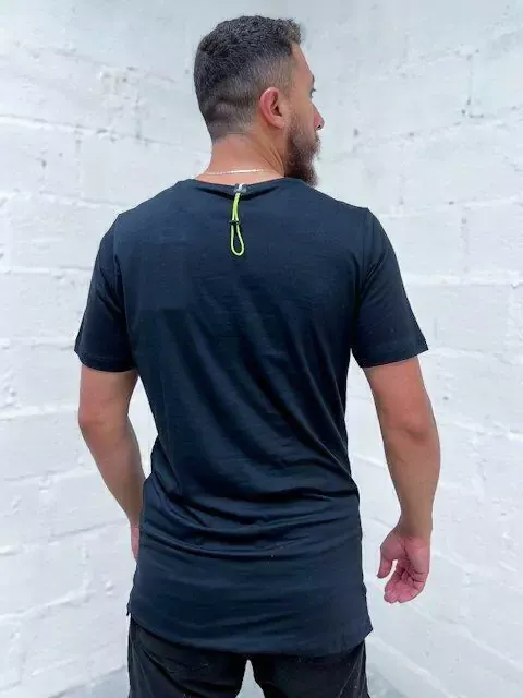 Camiseta Booq Detalhe Tactel Frontal Preta