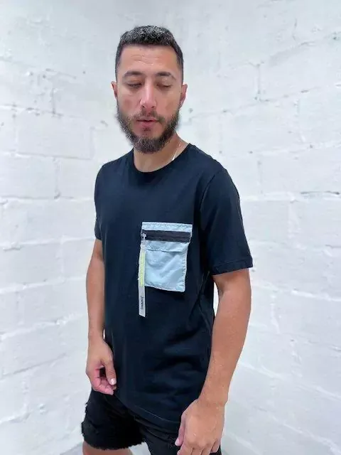 Camiseta Booq com Bolso e Puxador - Imagem 2