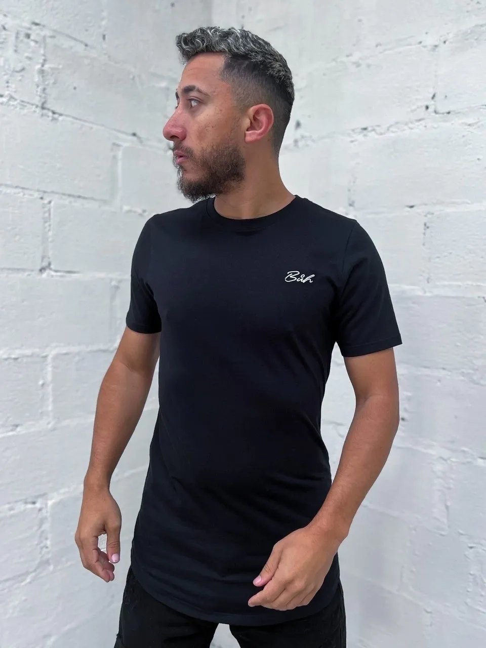 Camiseta Buh Básica Bordado