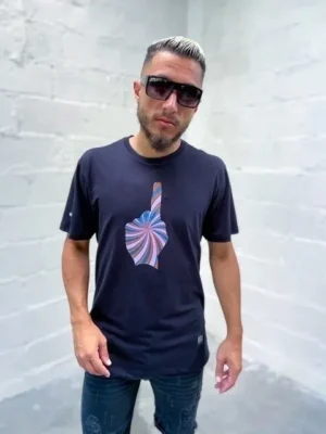 Camiseta Buh Dedo Ilusão Otica Preta