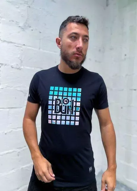 Camiseta Buh Holográfico