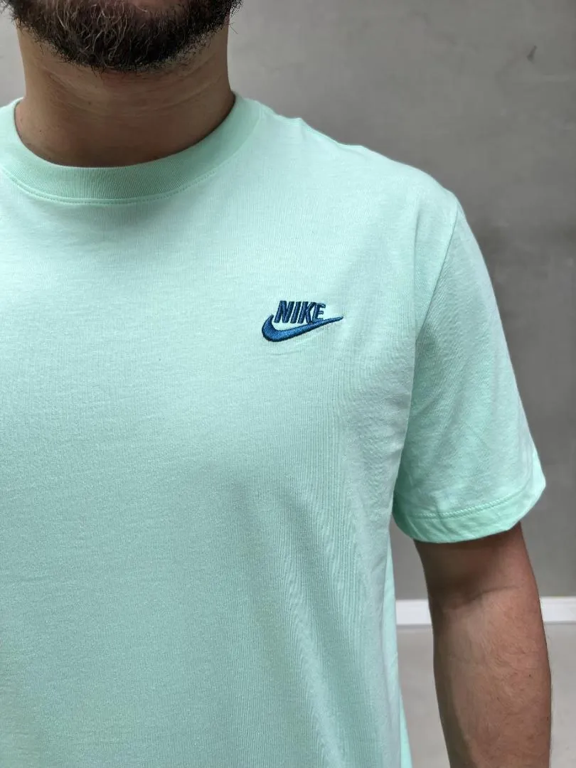 Camiseta Nike Básica Tee Bordado - Imagem 2