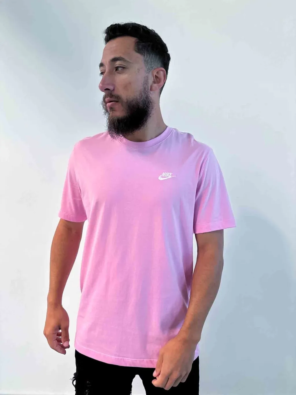 Camiseta Nike Básica Tee Bordado rosa