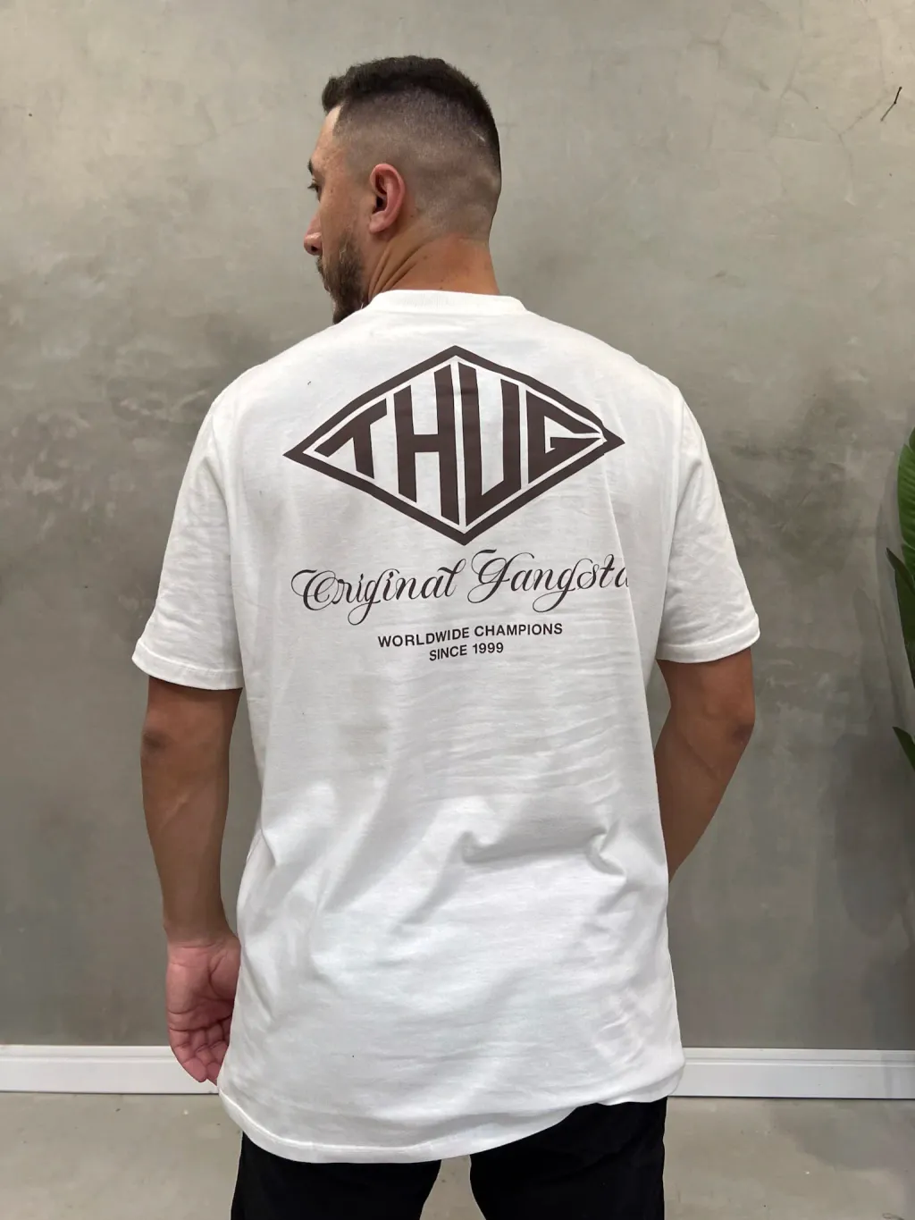 Camiseta Thug Nine Shield
