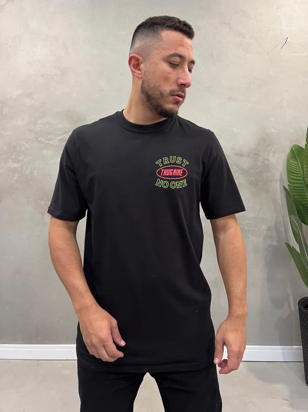 Camiseta Thug Nine Trust No One - Imagem 3