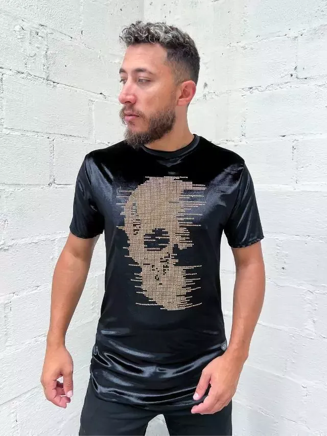 Camiseta Veludo Caveira Dourada