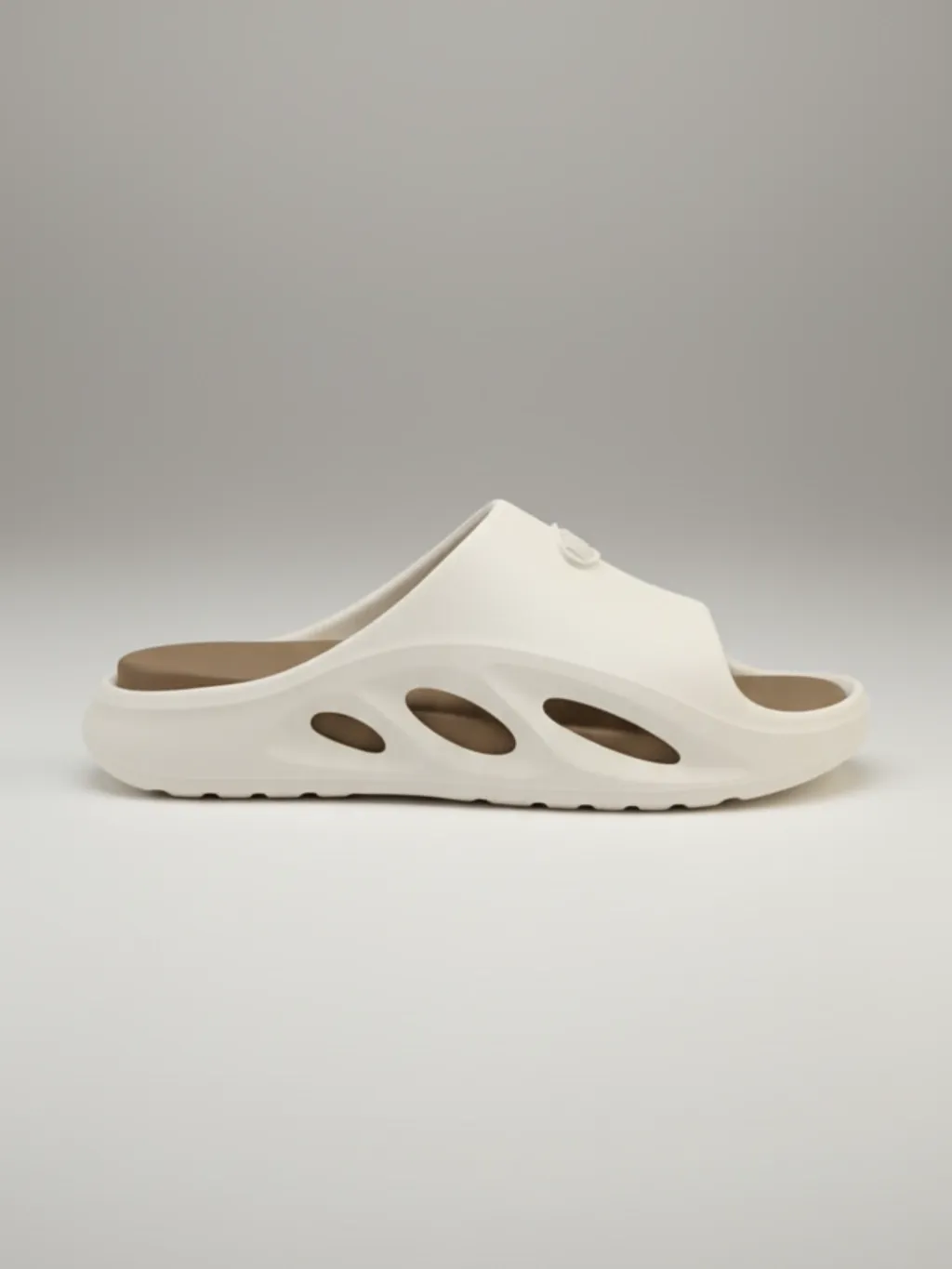 Chinelo Nuvem Thug Nine Cloud Pro bege