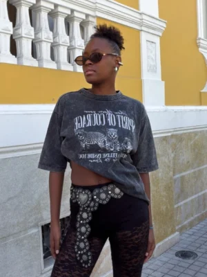 T-Shirt Spirit Of Courage Preta Estonada