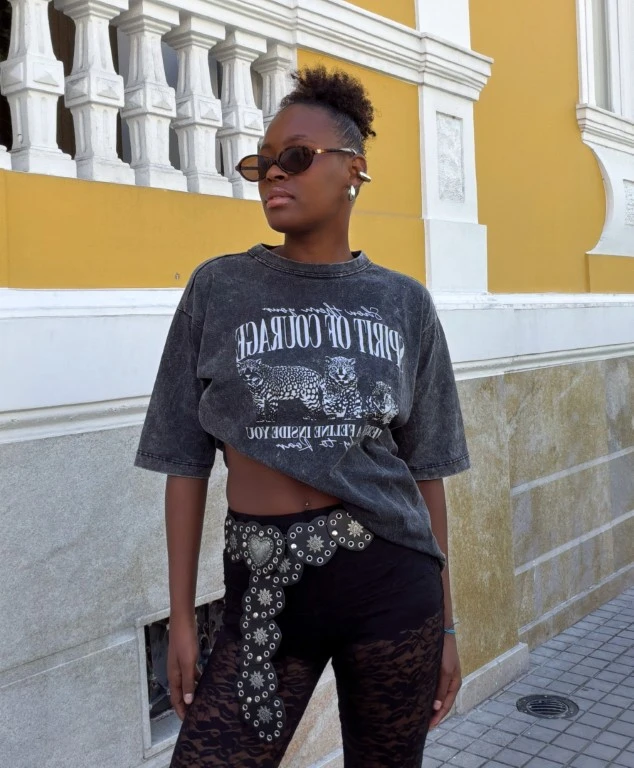T-Shirt Spirit Of Courage Preta Estonada