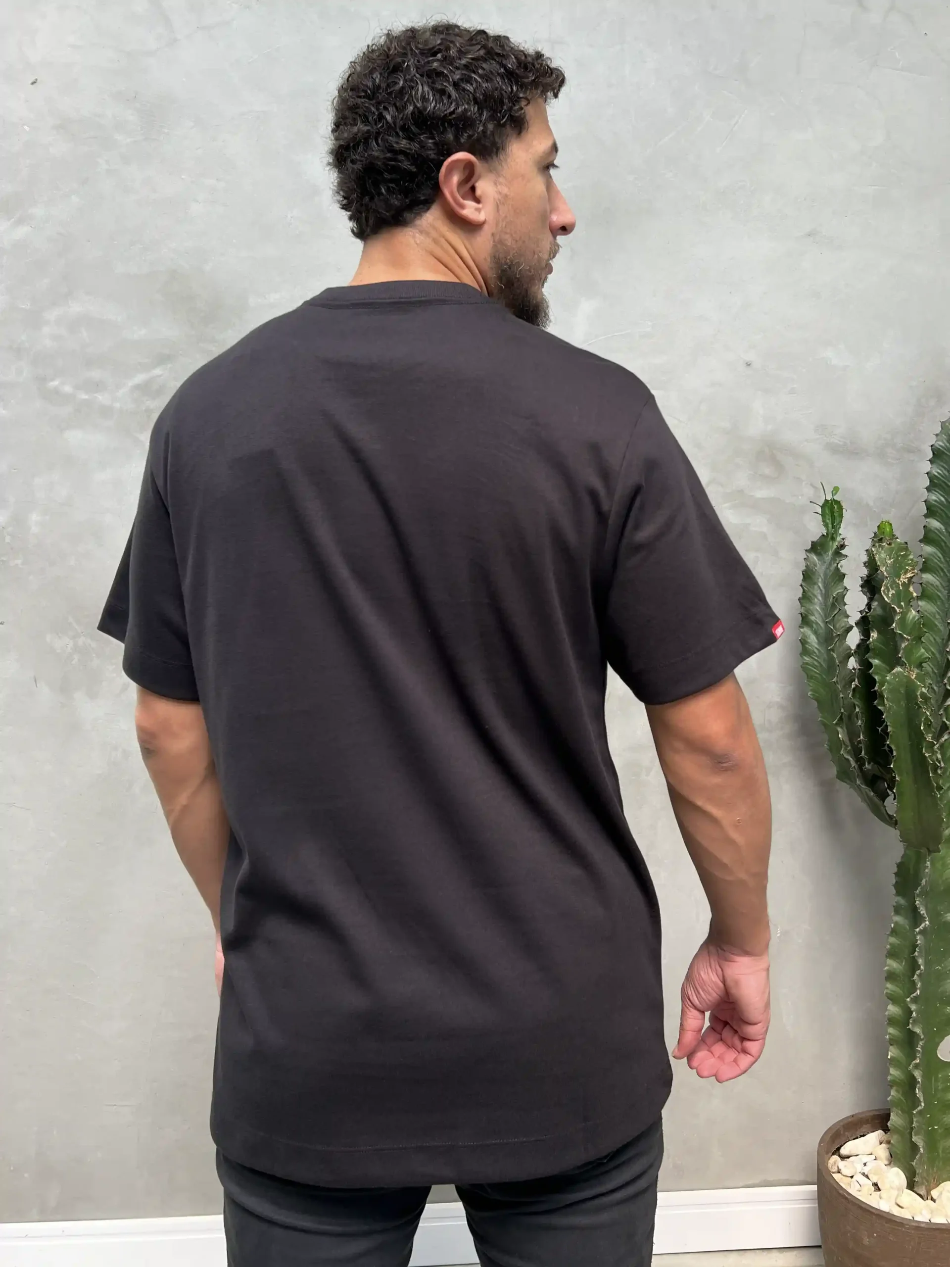 Camiseta Thug Nine Oversize Logo Elipse