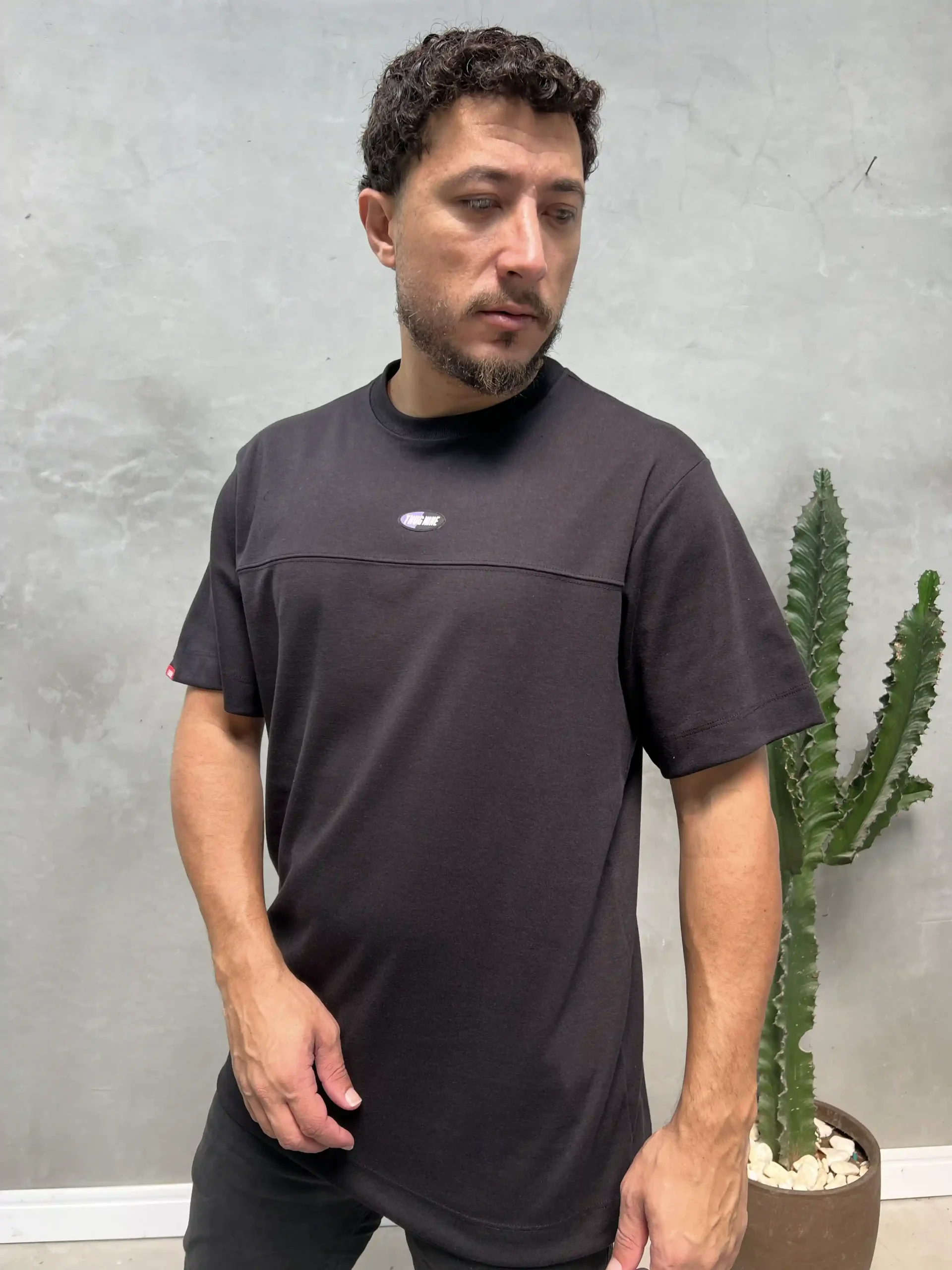Camiseta Thug Nine Oversize Logo Elipse