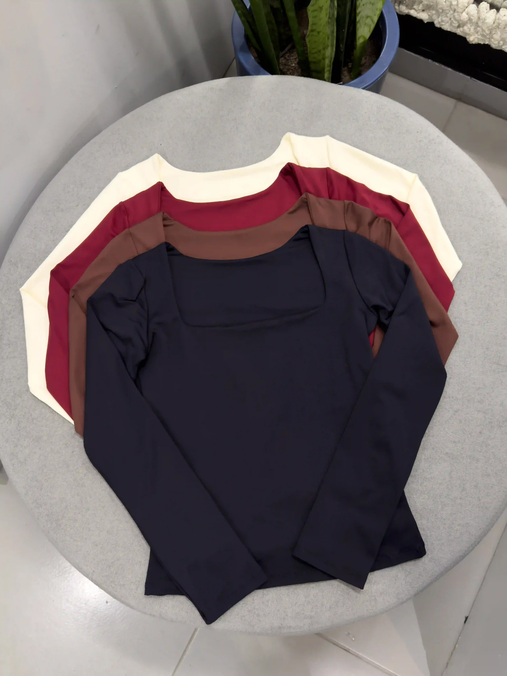 Blusa Decote Quadrado Poliamida