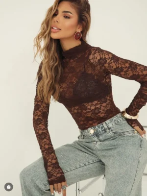 Body de Renda Manga Longa
