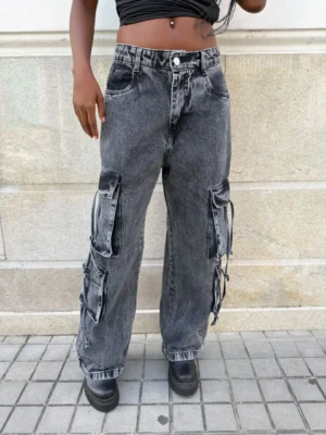 Calça Jeans Wide Leg Bolso Cargo Cordão Preta Estonada