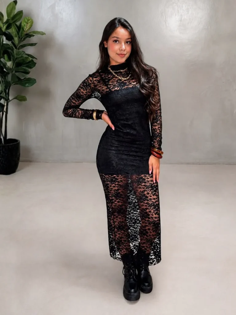 Vestido de Renda Midi Manga Longa Transparente Gola Alta
