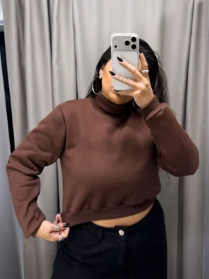Cropped de Moletom Gola Alta