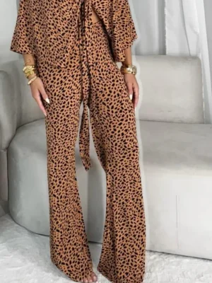 Calça Flare Confy